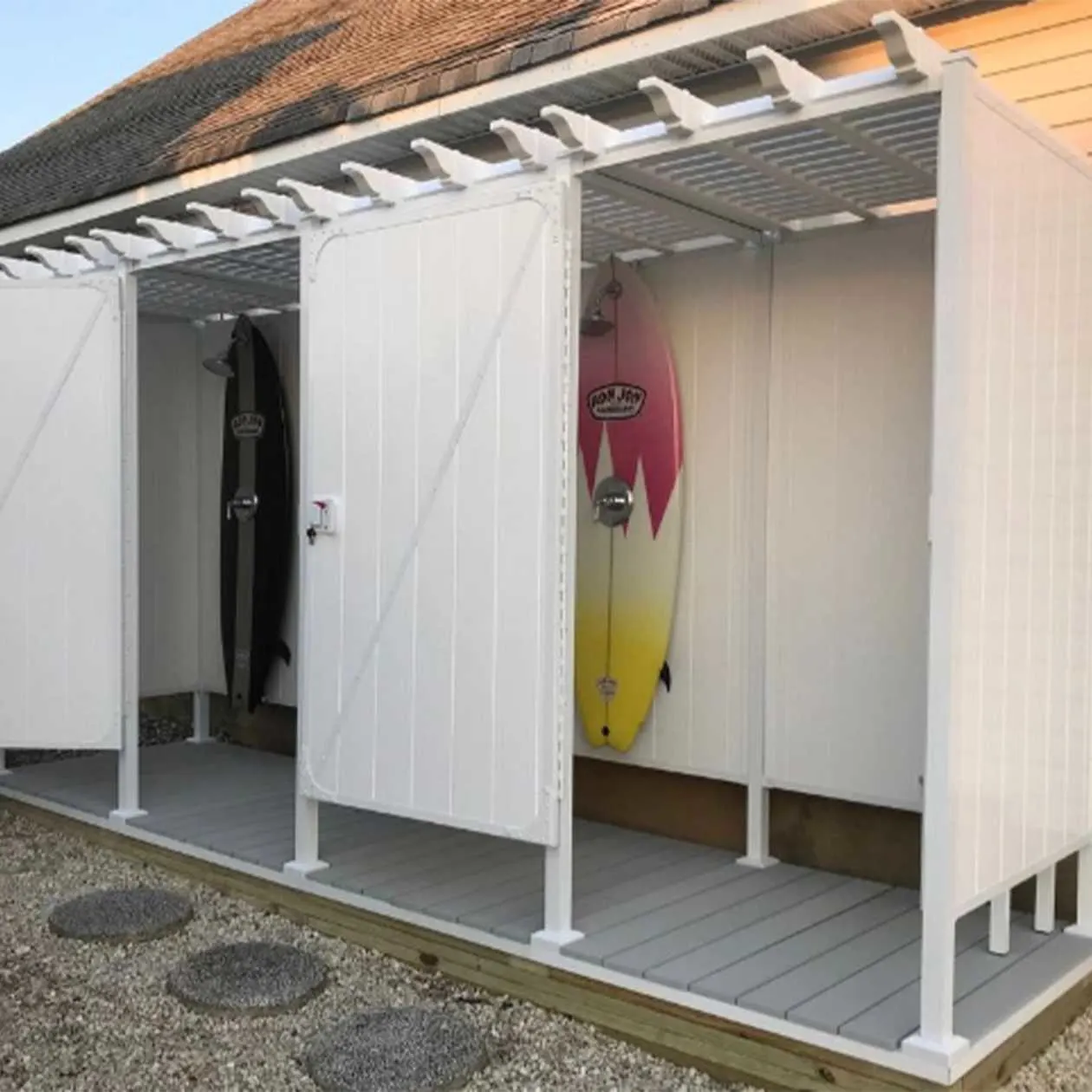 Avcon Cabana 8 Posts 7 Walls Outdoor Shower Enclosure - image 3